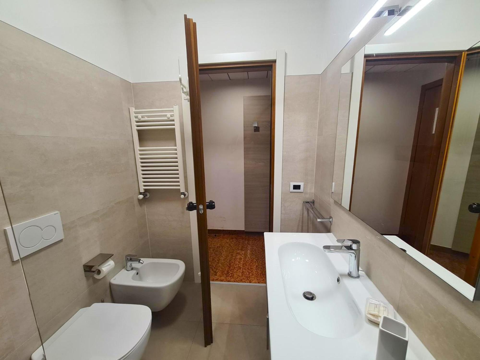 Superior One-Bedroom Apartment